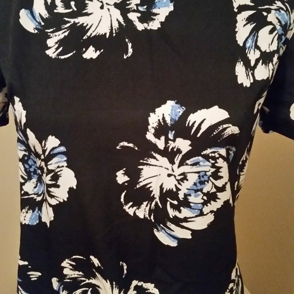 T-shirt dress - Picture 2 of 2